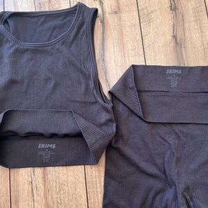 SKIMS set